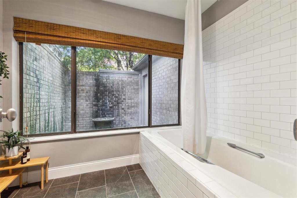 Sanguinet Condo Apts Ph 1 - Residential