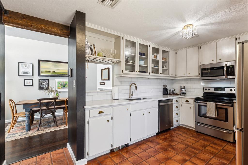 4715 Collinwood Avenue