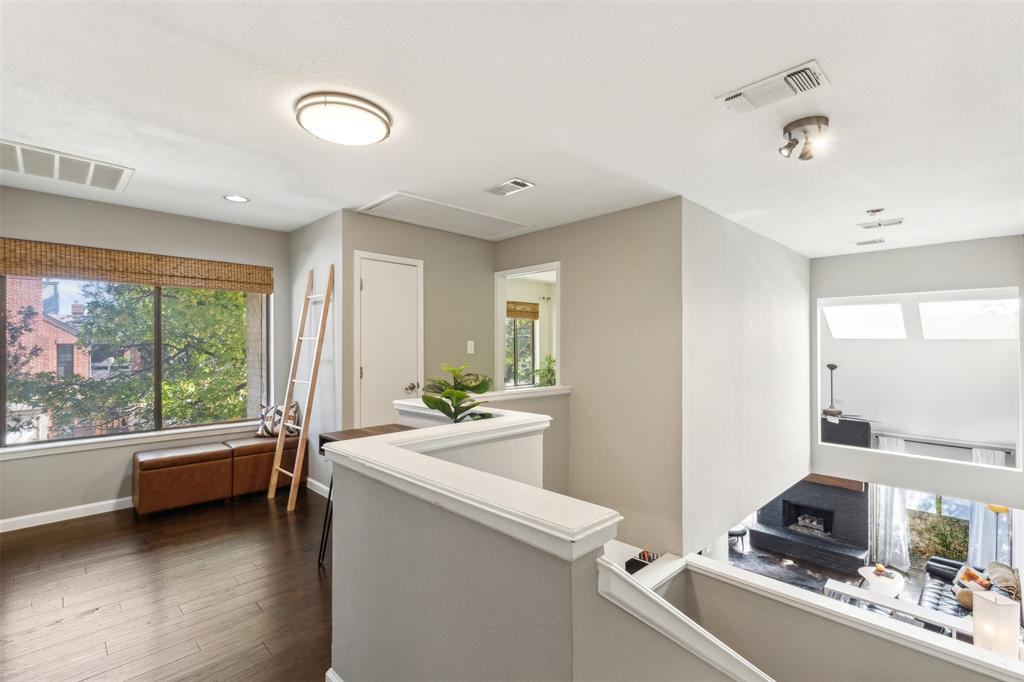 Sanguinet Condo Apts Ph 1 - Residential