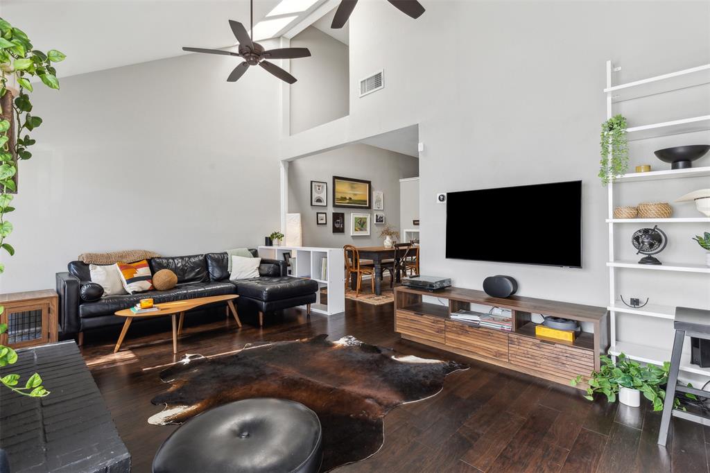 Sanguinet Condo Apts Ph 1 - Residential