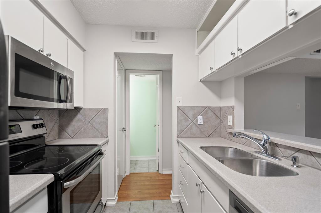 One Holland Place Condos - Residential