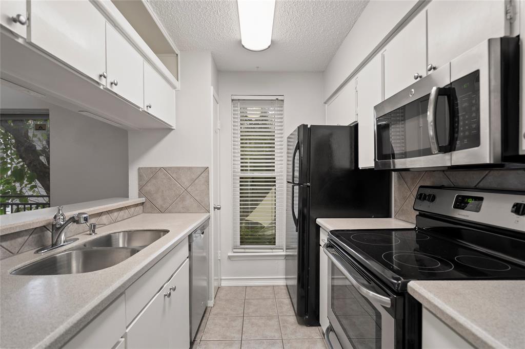 One Holland Place Condos - Residential