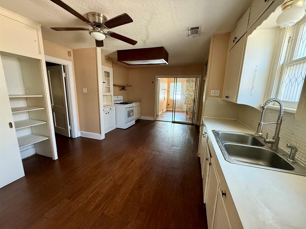 South Hemphill Heights Add - Residential