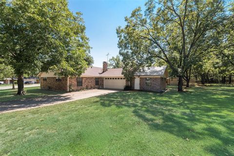 A home in Corsicana