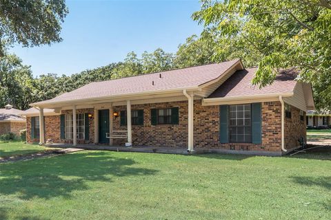 A home in Corsicana