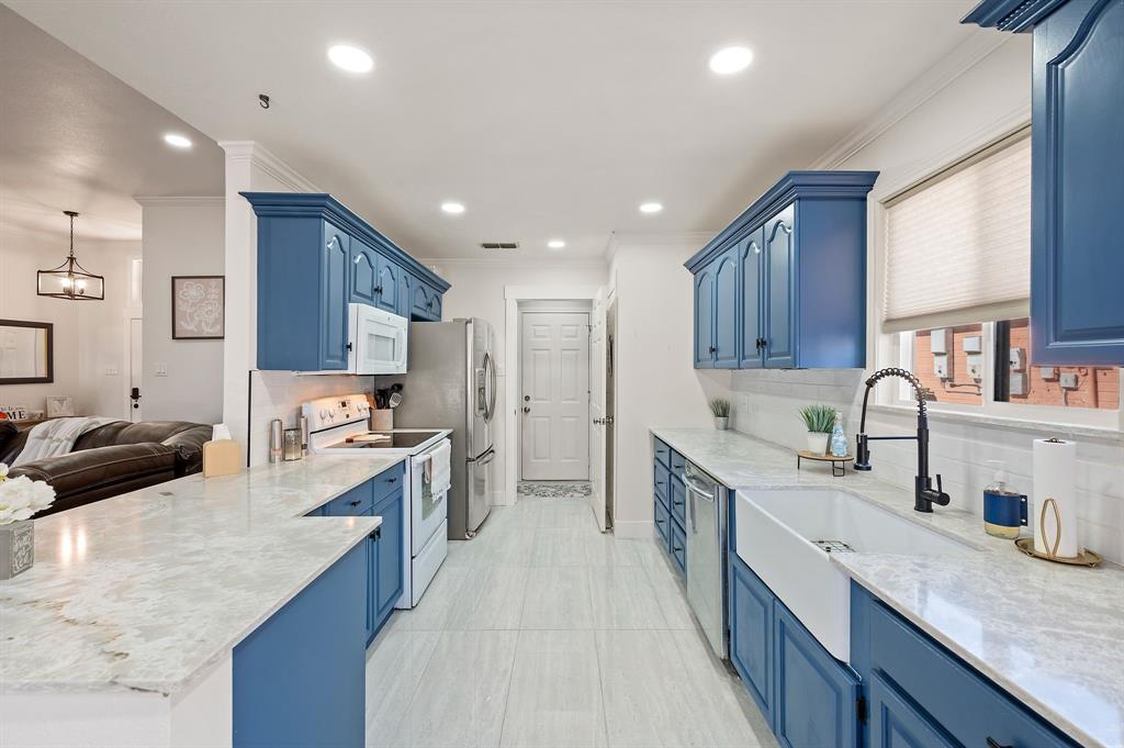 Crescent Oaks Beach Estates - Residential