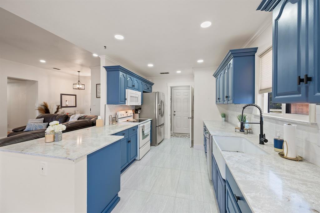 Crescent Oaks Beach Estates - Residential