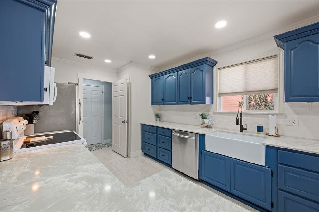 Crescent Oaks Beach Estates - Residential