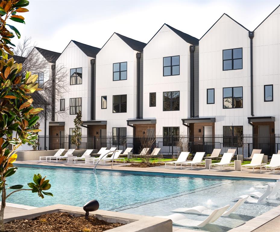 Legacy Square - Residential Lease