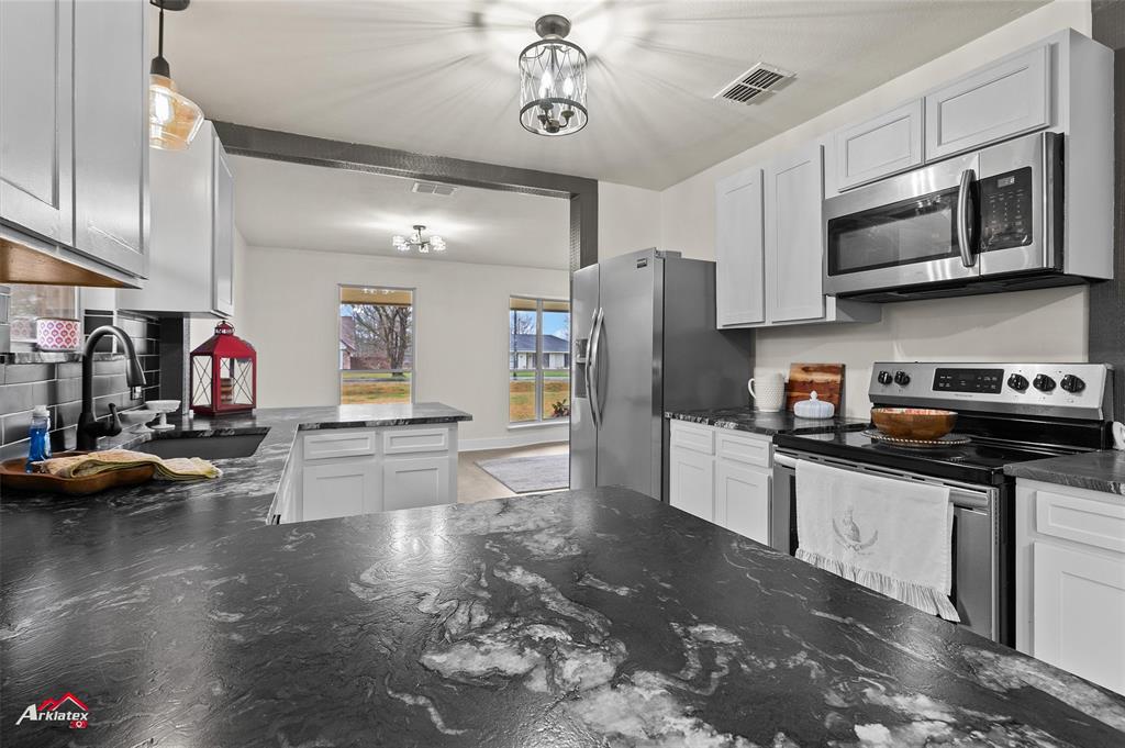 5524 Hickory Ridge