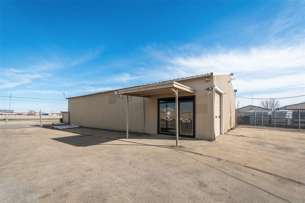 210 S Highway 175 S