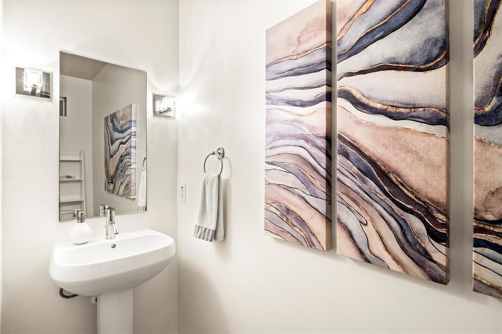 2950 Mckinney Avenue 412