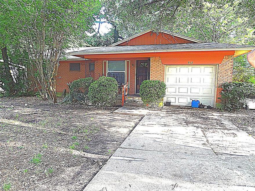 Welcome HOME!! This 3-bedroom, 1 Full Bath and half Bath, Single-Story HOME, is nestled in a Quiet Neighborhood in the HEART of Downtown Denton, TX.  This CHARMING OASIS has a SPACIOUS living area, Plus a Dining Area.  Great Location*NEAR UNT, SHOPPING, DINING, AND ENTERTAINMENT, with nearby jogging and biking trails.  Priced to Sell*Schedule an appointment, BEFORE IT IS GONE!  Buyer and Buyer's Agent to Verify all information.