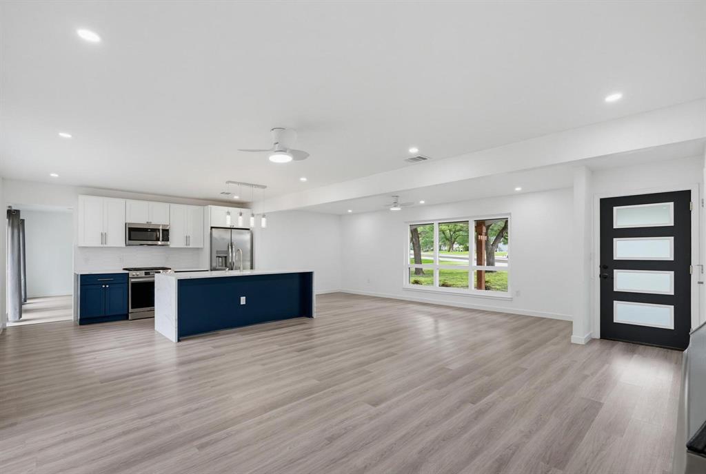 12607 Gaslite Circle
