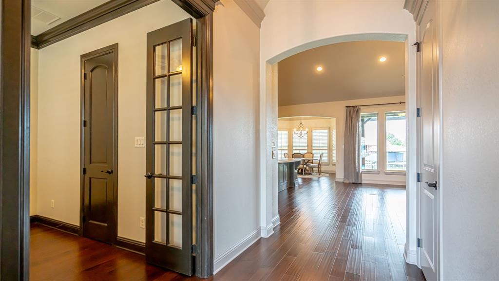 1207 Huntington Cove Court