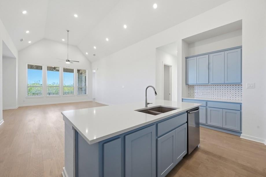 4112 Trellis Drive