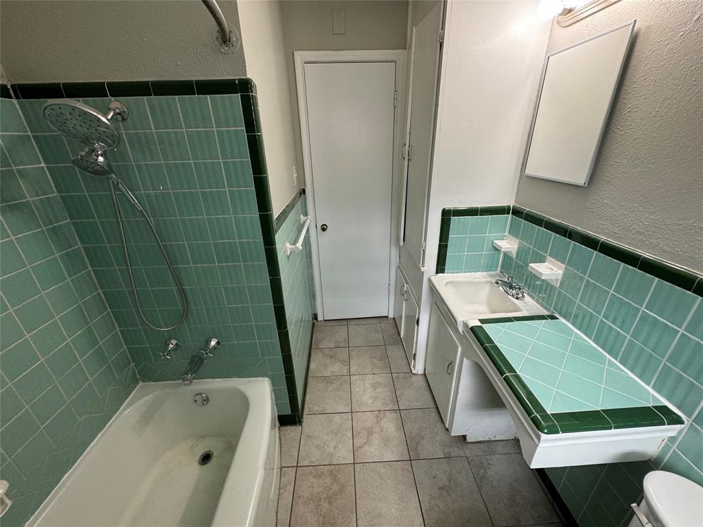 Casa View Heights 08 - Residential Lease