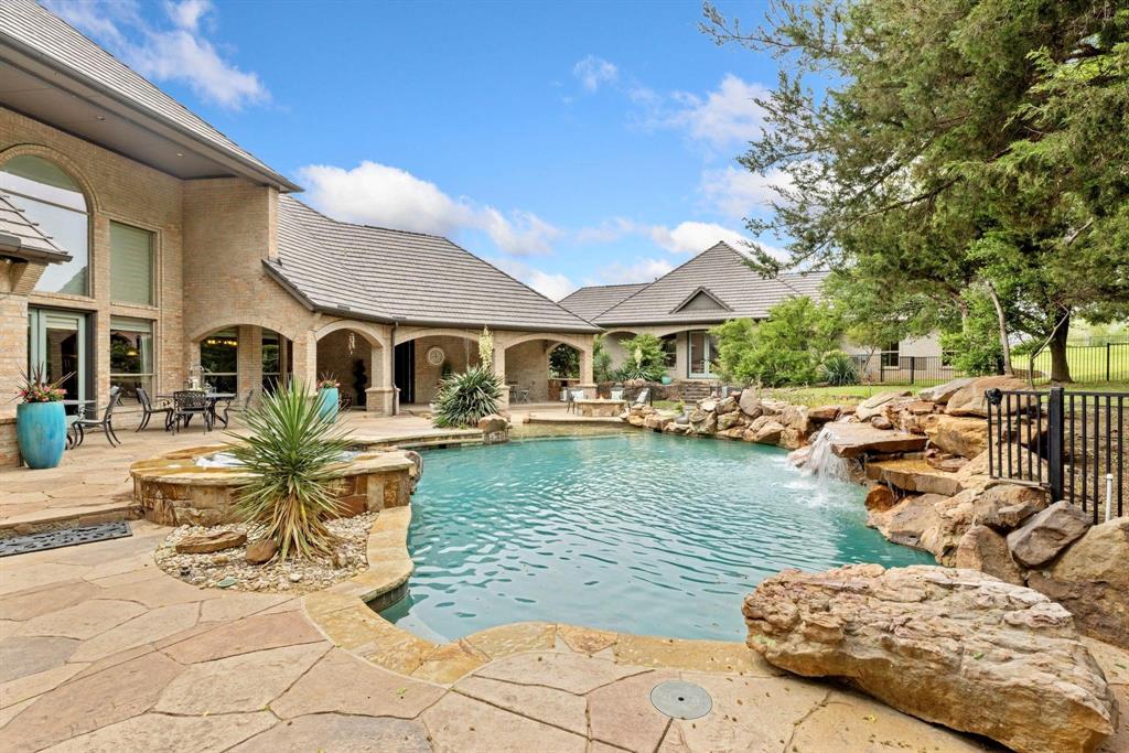 2626 Twelve Oaks Lane