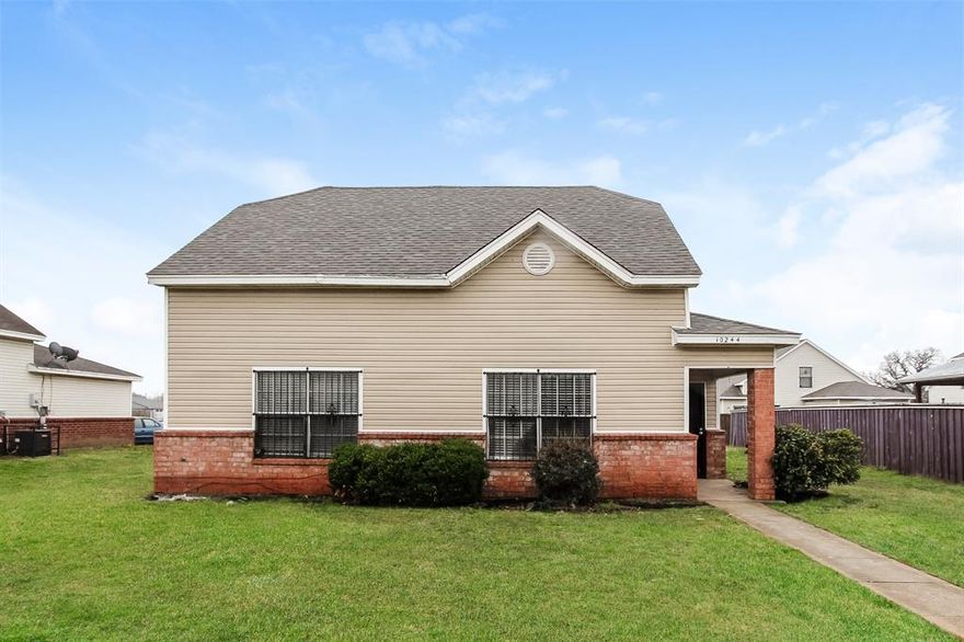 Adorable home ready for move in! This home offer 4 bedroom and 2 bathrooms located in beautiful place. In addition, this home features vinyl and carpeted floors, a modern kitchen with updated cabinets and offer plenty of counterspace. Home has 1 car garage. The beautiful patio offers plenty of open space for enjoying gorgeous days outdoors. This Home won’t last long. Apply today!