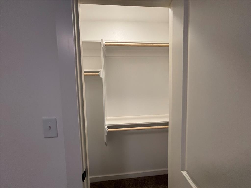 FAIRMOUNT - Residential Income