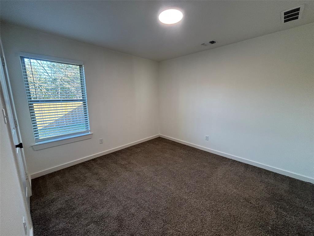 FAIRMOUNT - Residential Income