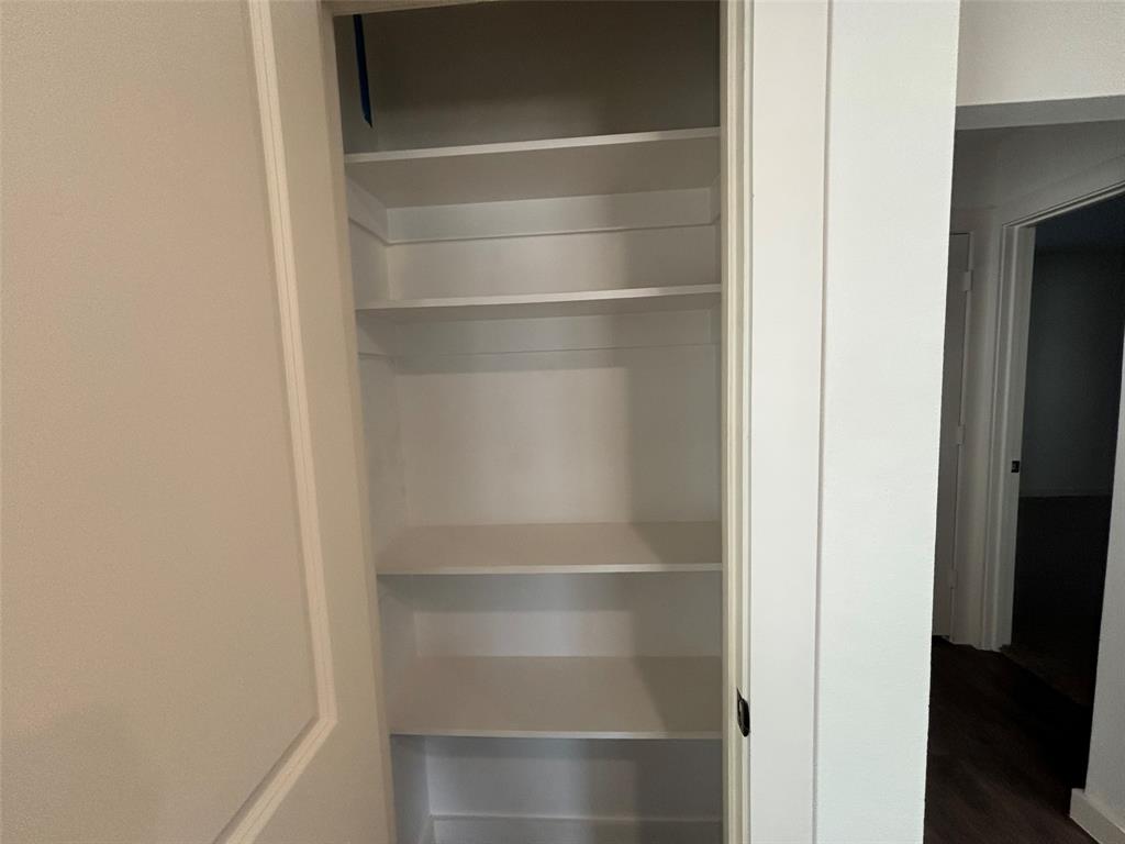 FAIRMOUNT - Residential Income