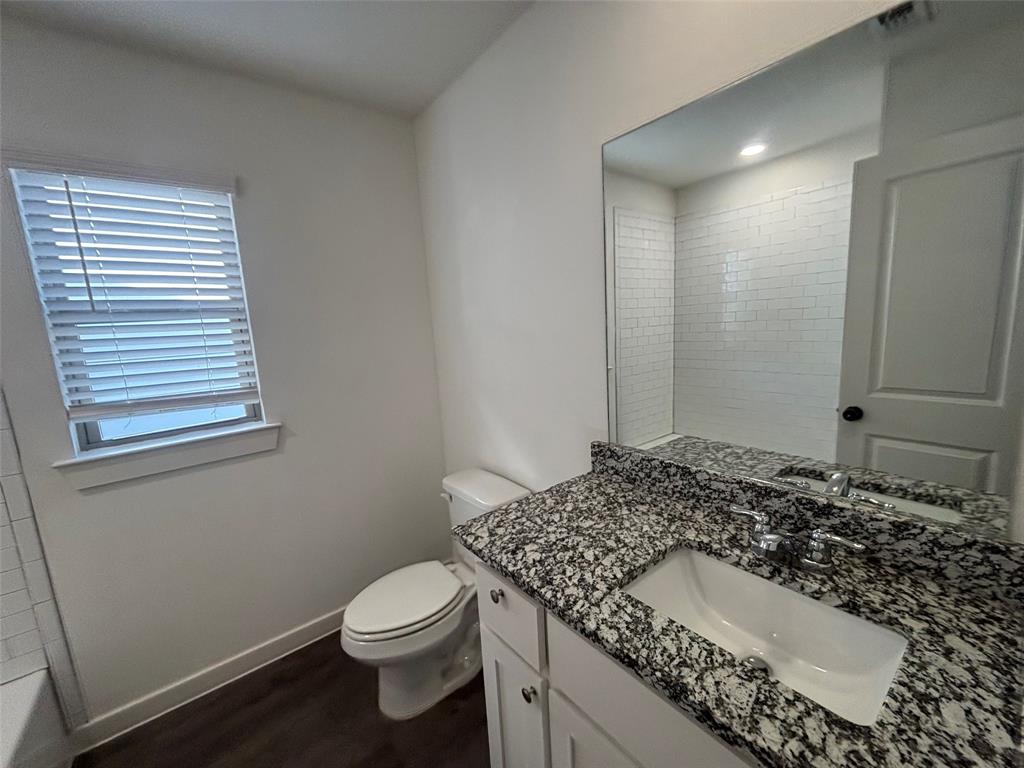 FAIRMOUNT - Residential Income