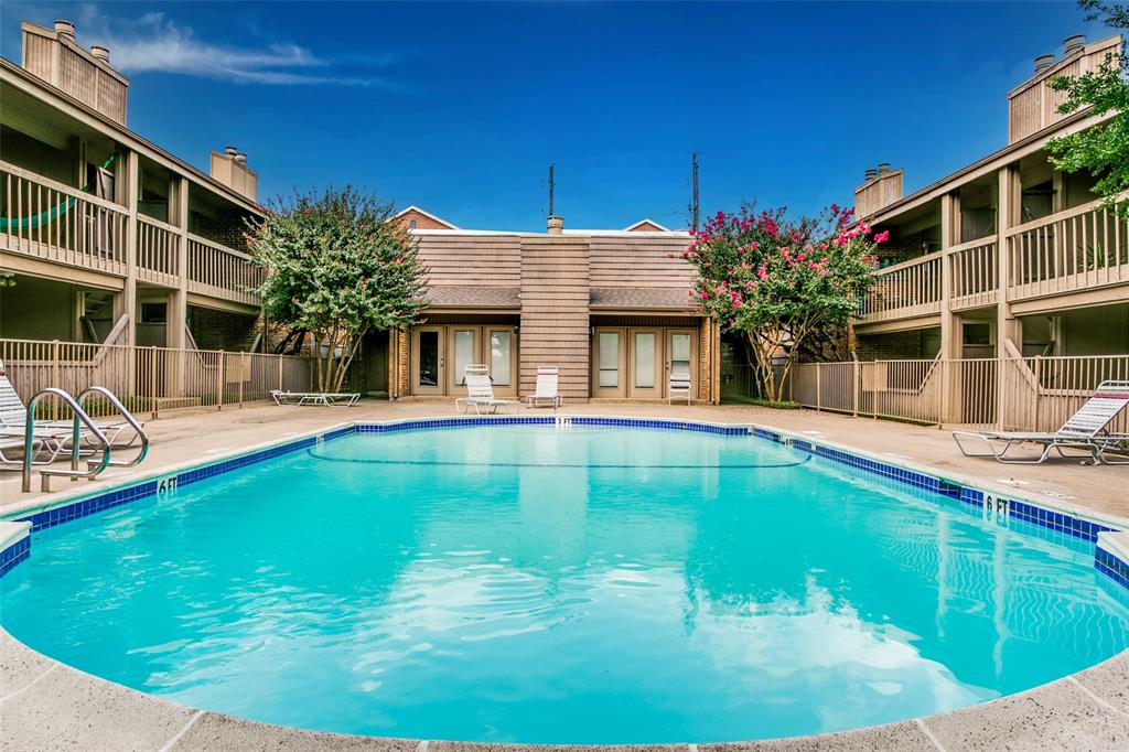 Arrangement Condominium - Residential