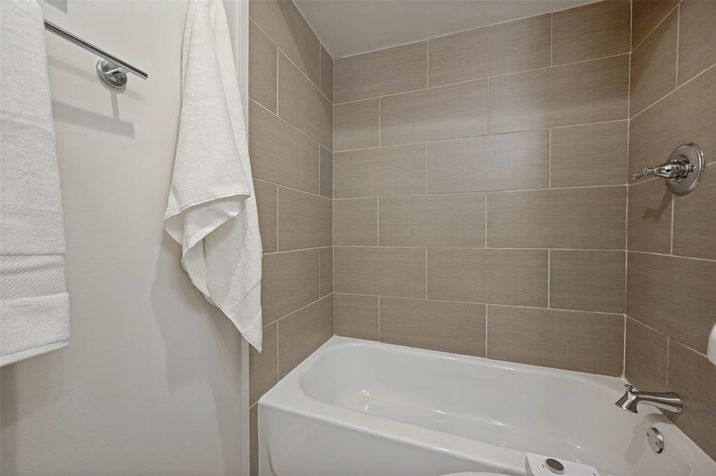 Arrangement Condominium - Residential