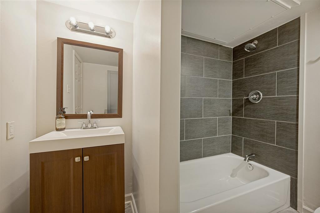 Arrangement Condominium - Residential