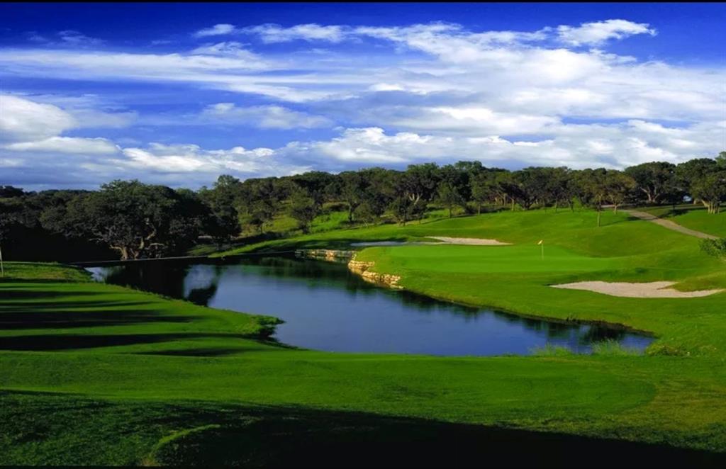 Retreat Ph 04 - Land