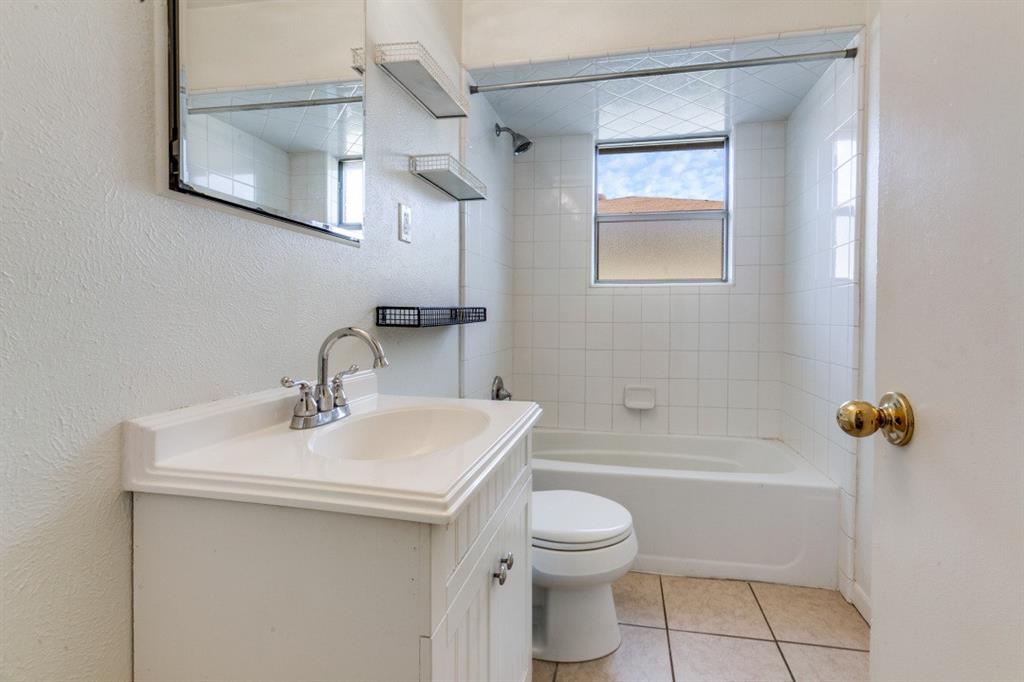 Cloverdale 03 - Residential