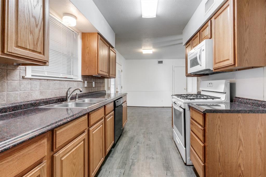 Cloverdale 03 - Residential