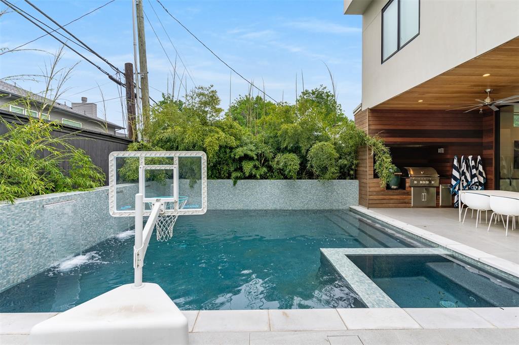 Wilshire Heights 03 - Residential