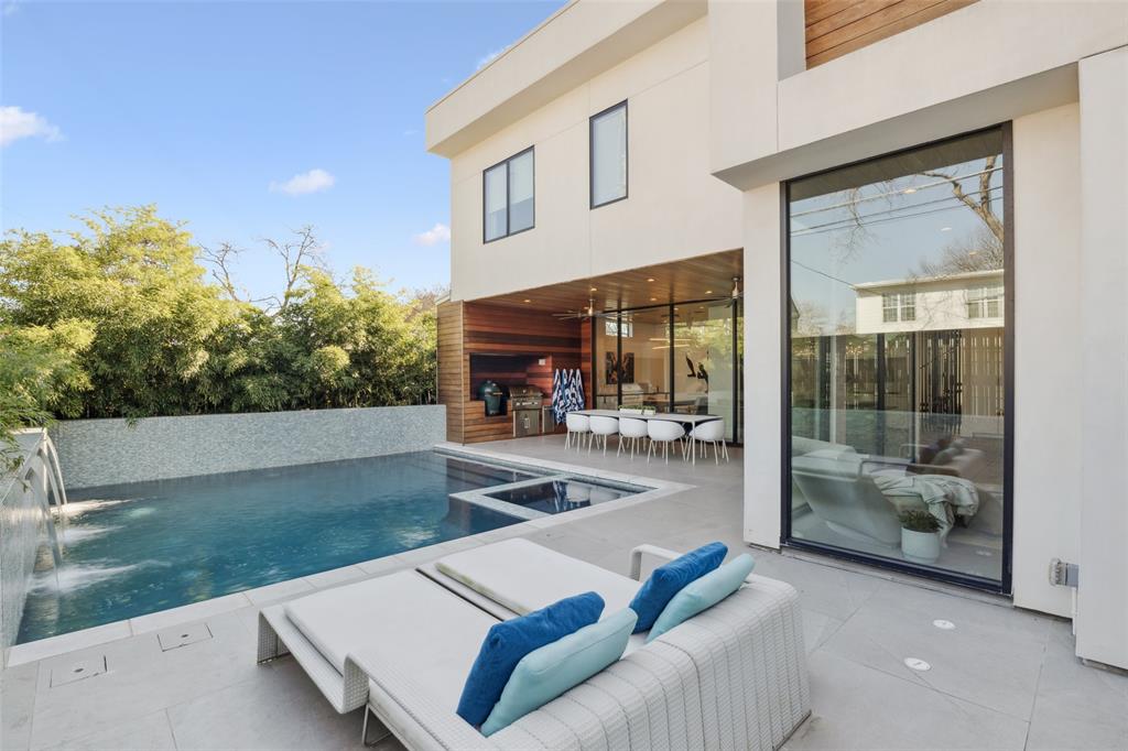 6215 Malcolm Drive