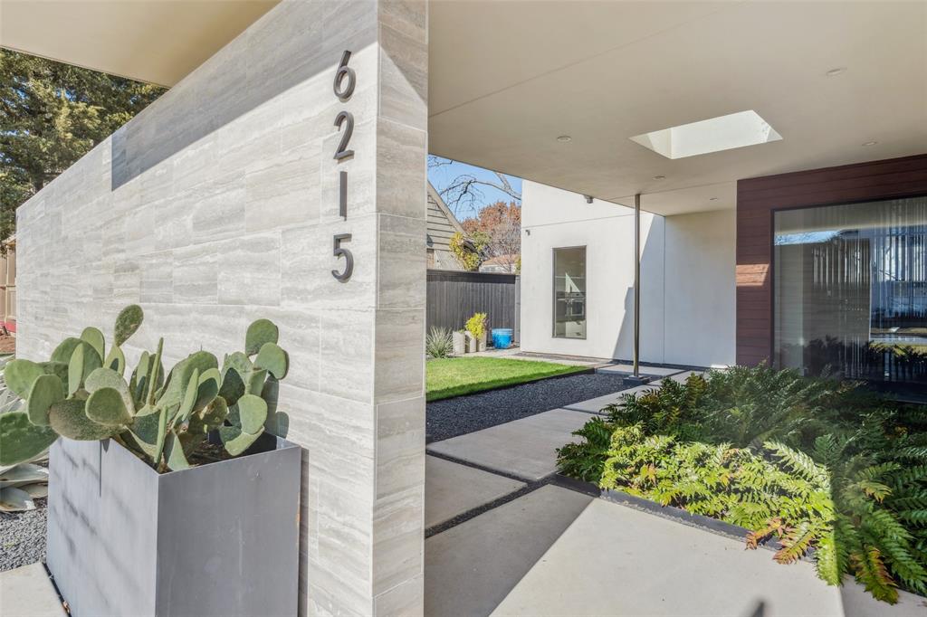 6215 Malcolm Drive