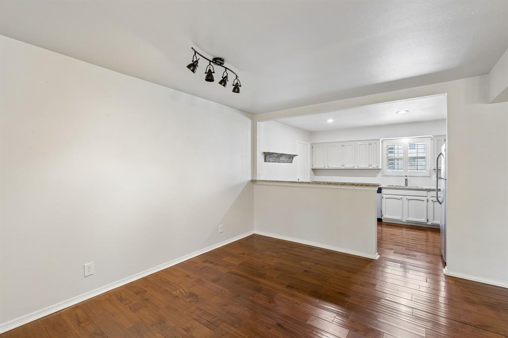 6040 Place Condos - Residential