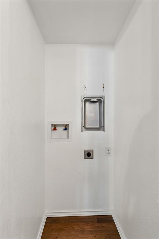 6040 Place Condos - Residential