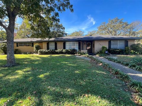 A home in Corsicana