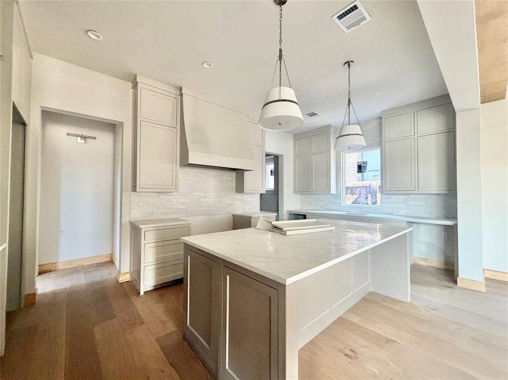 3790 W 6th Street