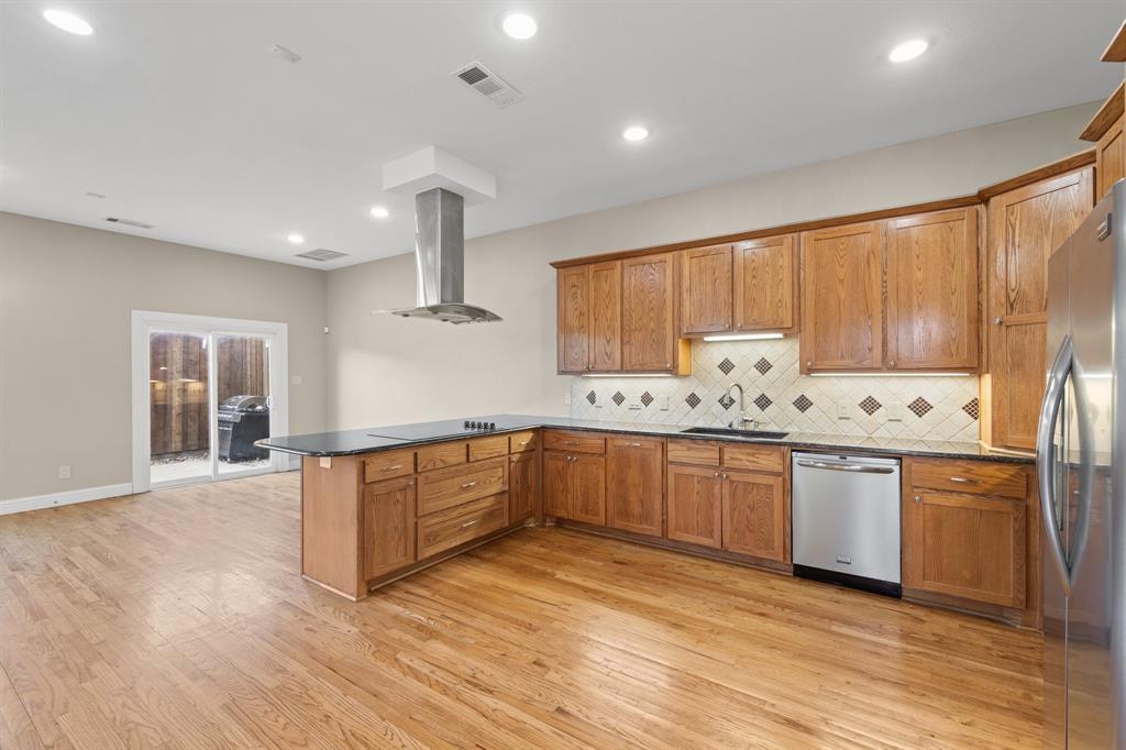 Dallas, Texas 75214, United States, 3 Bedrooms Bedrooms, ,3 BathroomsBathrooms,Residential,Active,4810