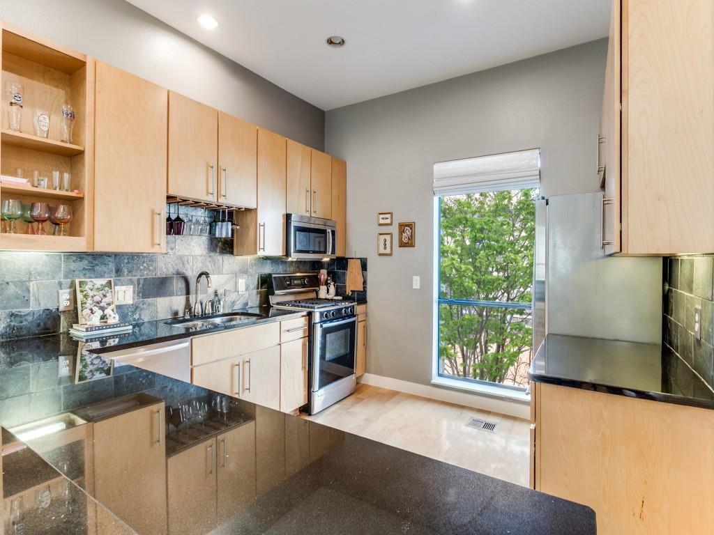 Twnhms 4111 - Residential