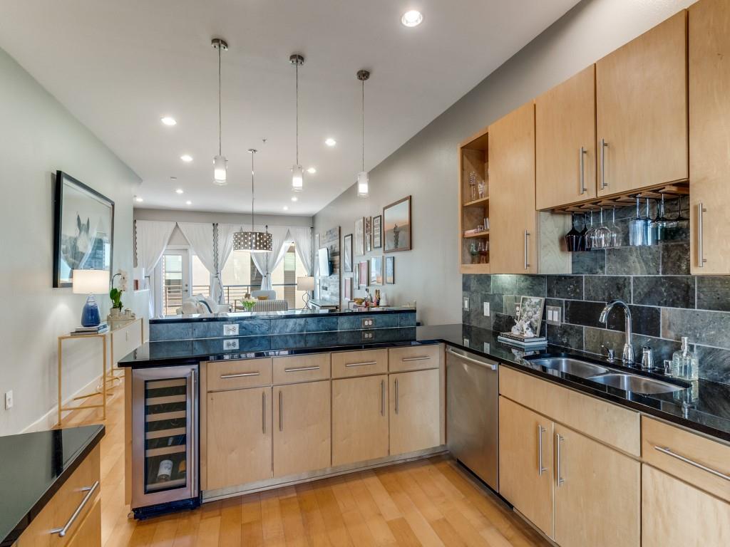 Twnhms 4111 - Residential