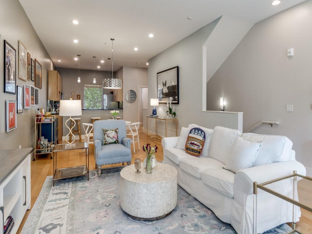 Twnhms 4111 - Residential