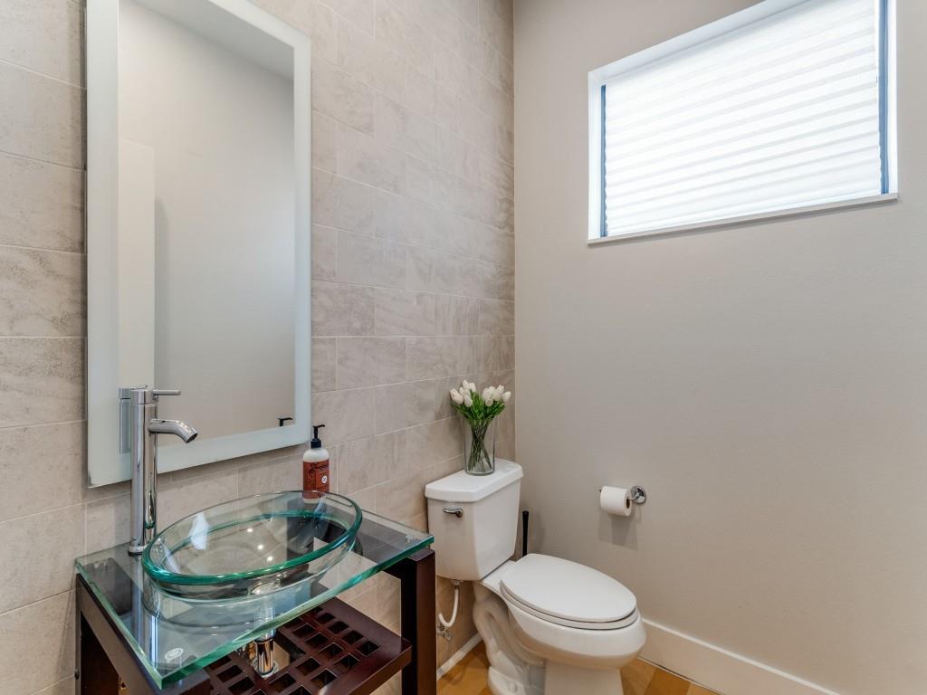 Twnhms 4111 - Residential