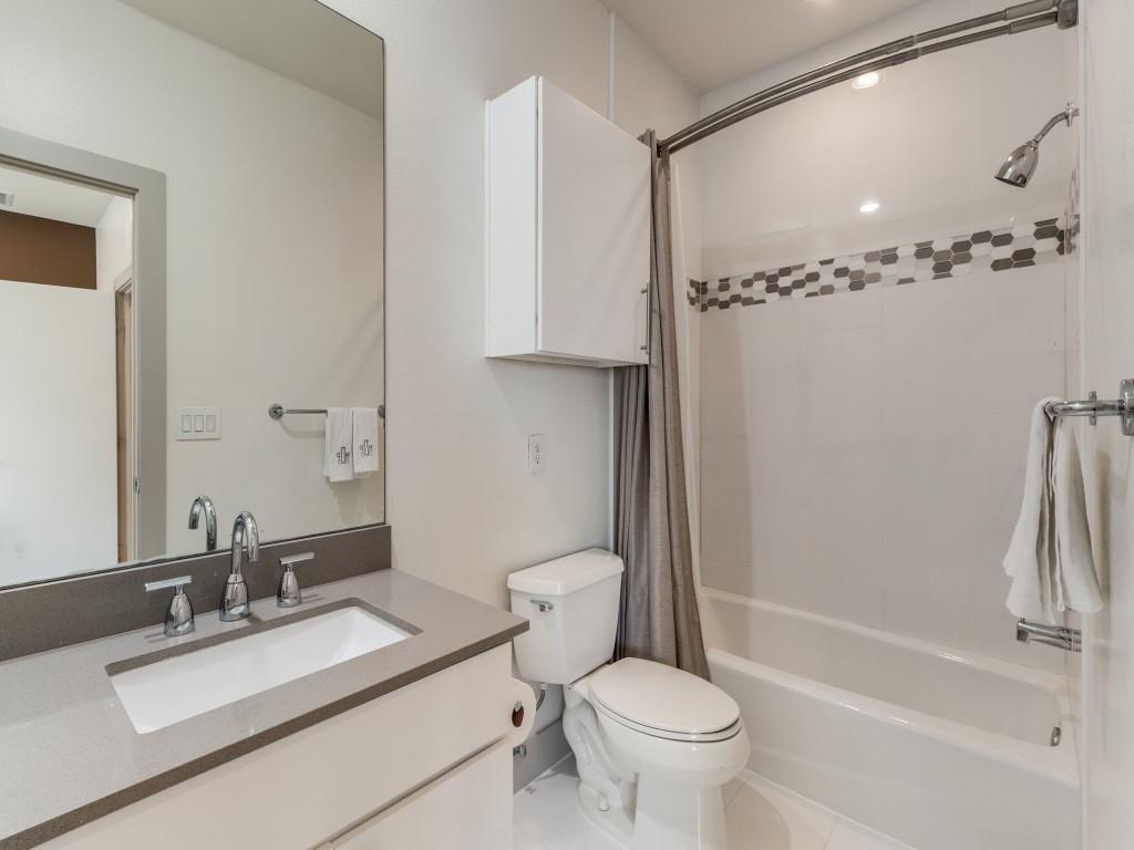 Twnhms 4111 - Residential