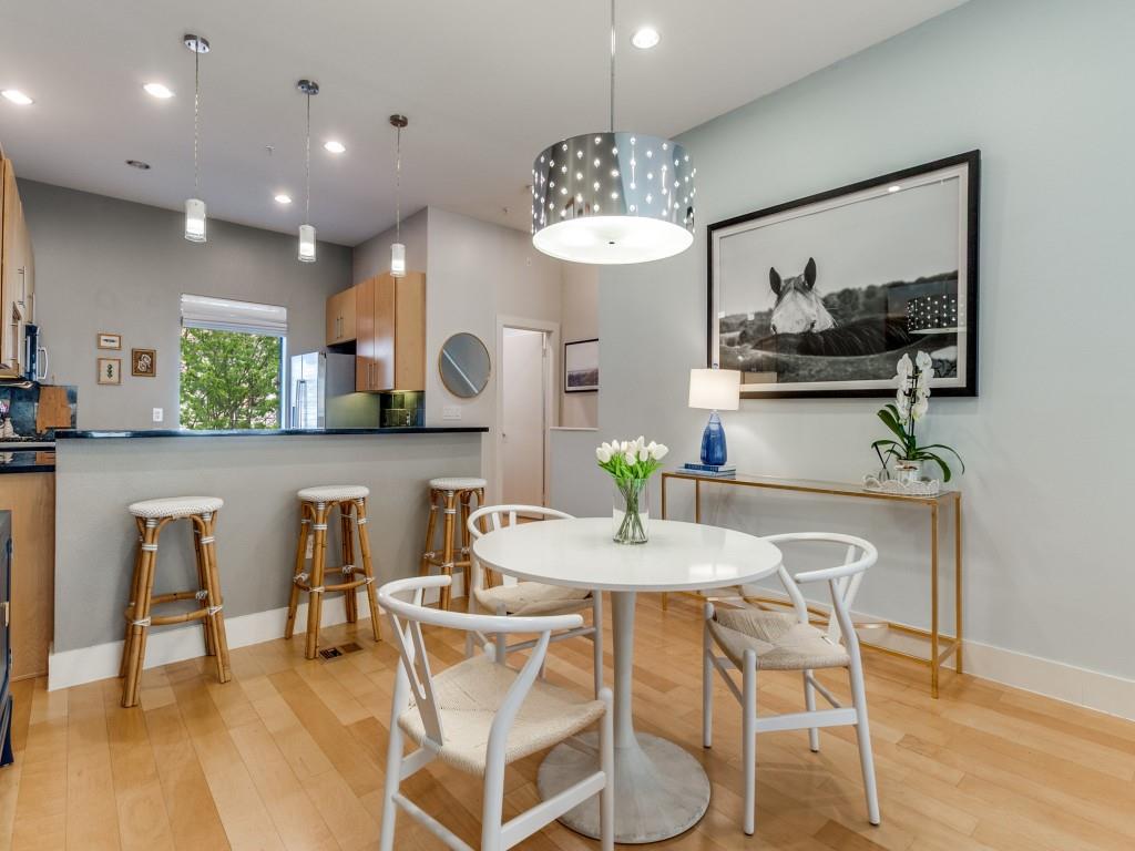 Twnhms 4111 - Residential