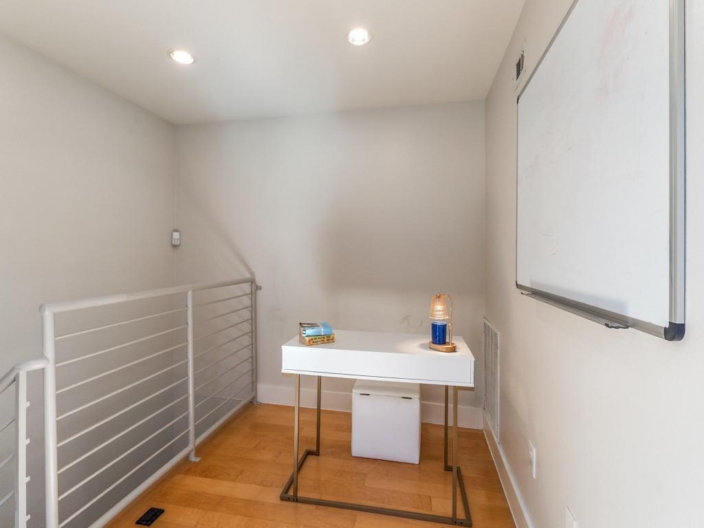 Twnhms 4111 - Residential