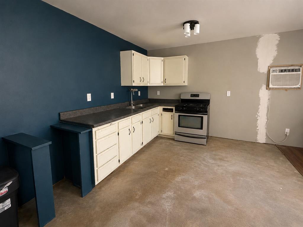 201 Sandy Lane