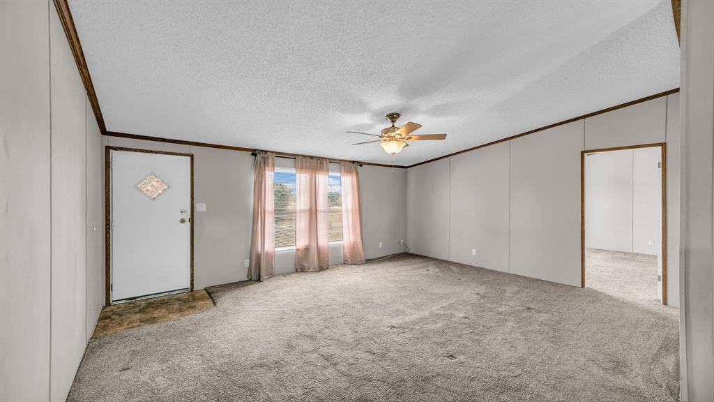 215 Dorothy Lane